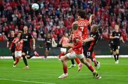 lol合区-美因茨主场惨败，遭遇来自强劲对手的压制