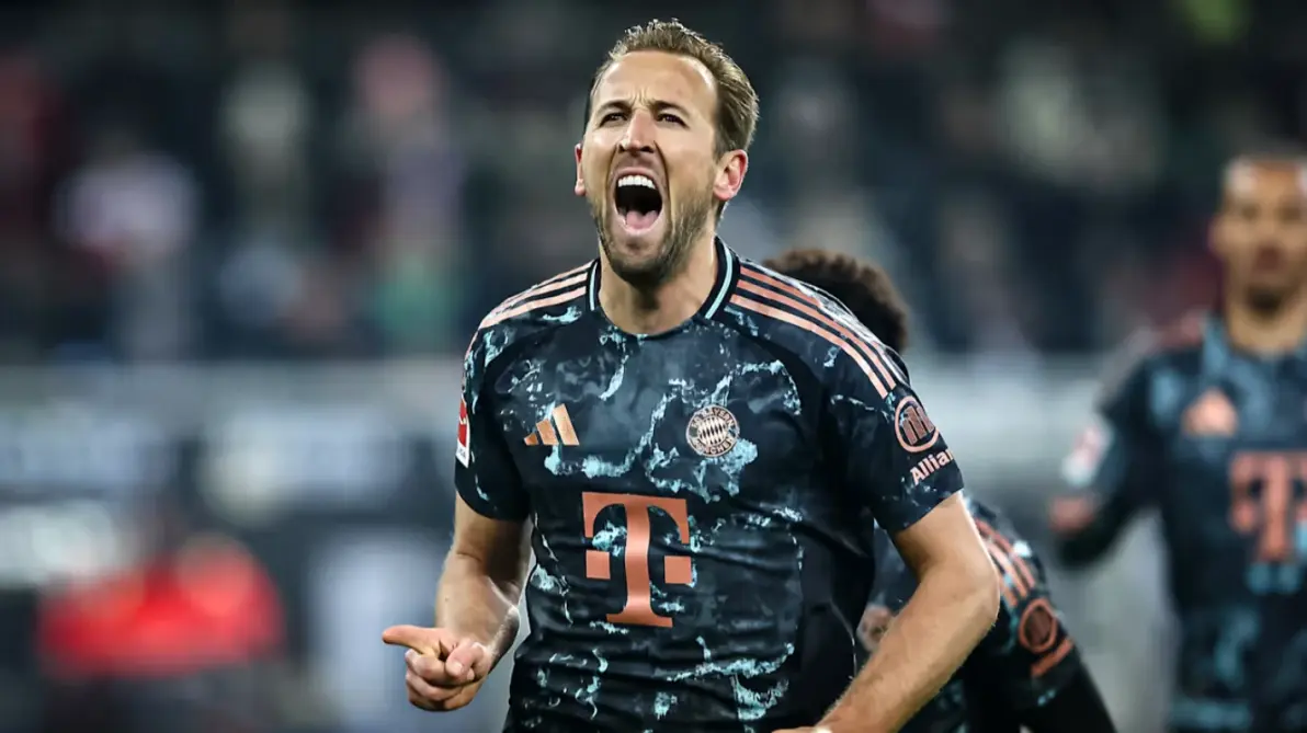 门兴格拉德巴赫客场惊险胜出，继续领跑