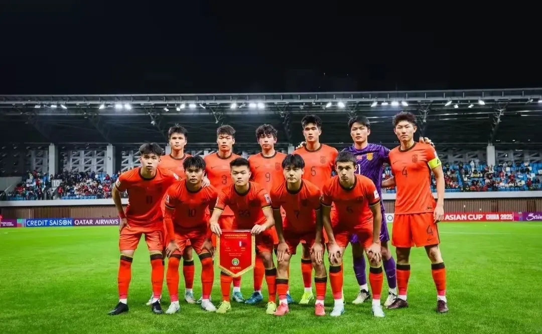 中国国家队推动攻击，获胜对手