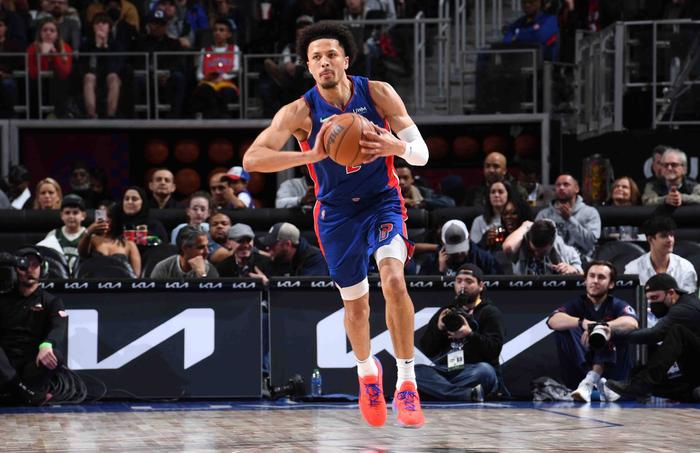 蓄势待发：猛龙队备战期间状态神勇的简单介绍