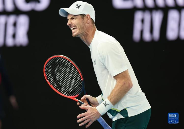 包含澳大利亚网球队鏖战世界网球队，穆雷爆发神勇的词条