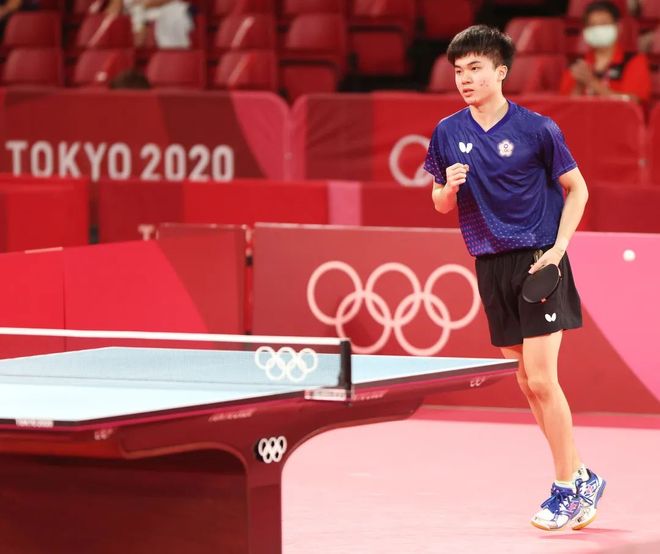 日本队完胜瑞典队，奥恰洛夫带队取胜